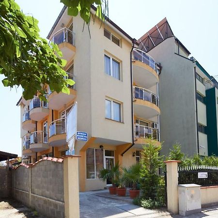 Guest House Plechkarovi Ravda Exterior photo
