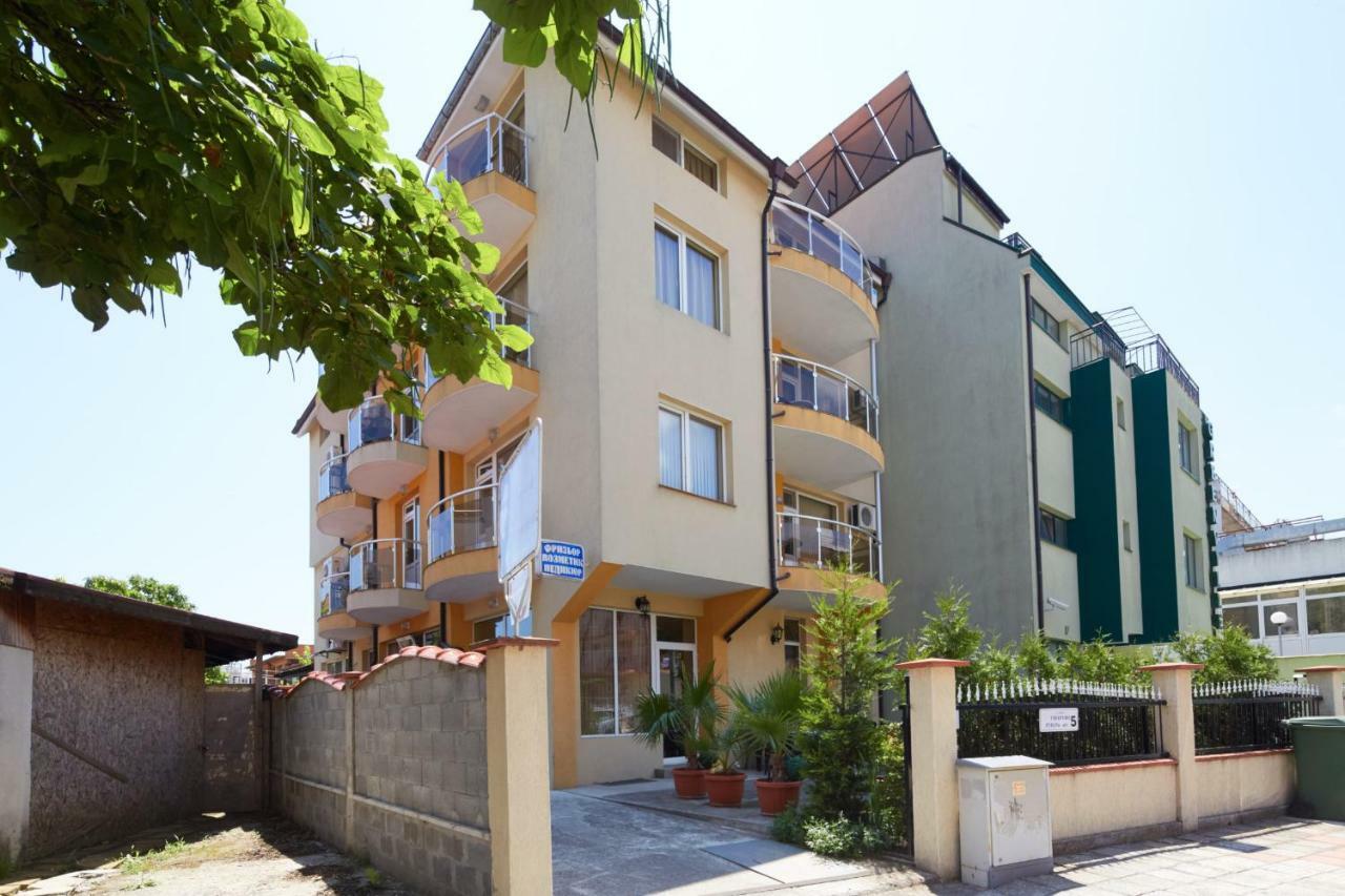 Guest House Plechkarovi Ravda Exterior photo